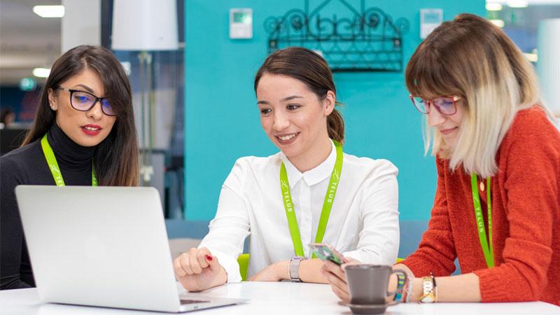 Hire-the-best-in-customer-service